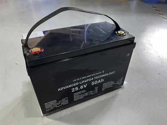 แบตเตอรี่จองแสงอาทิตย์ LiFePO4 แบตเตอรี่ 12.8V 100Ah 1280Wh 25.6V 50Ah สําหรับรถยนต์ คาราวาน ค่ายรถ RV